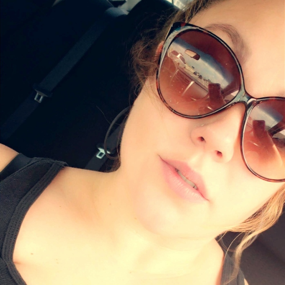 Meet your Posher, Amanda